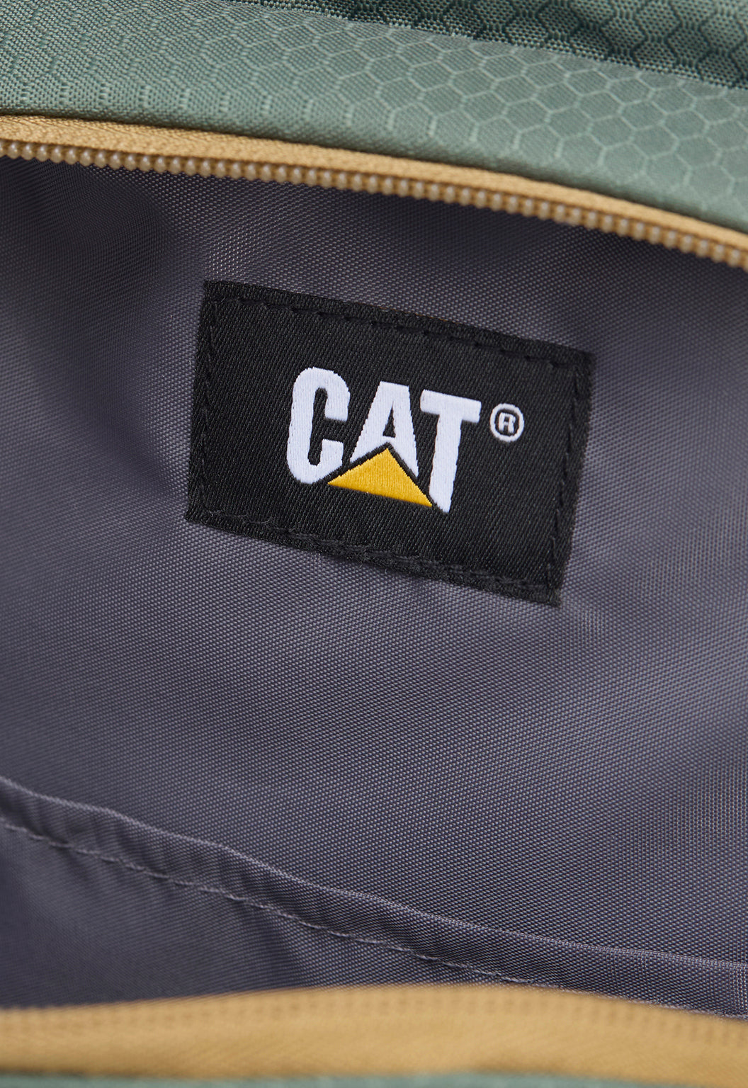 Ajo Peak Sling Bag - Eucalyptus