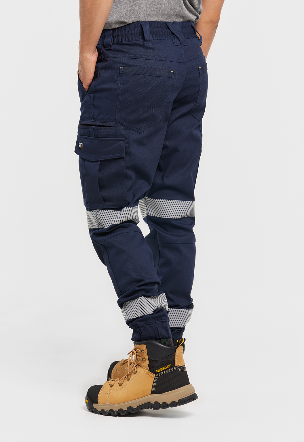 Dynamic Cuffed Taped Pant